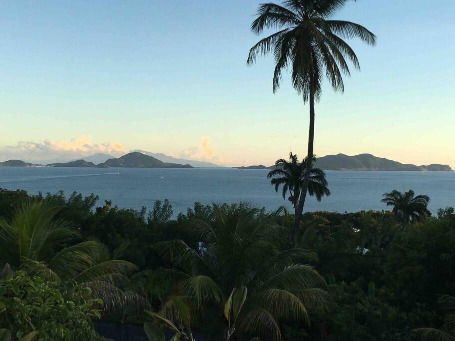 Face Aux Saintes Apartment ทรัวส์-รีวิแยร์ ภายนอก รูปภาพ